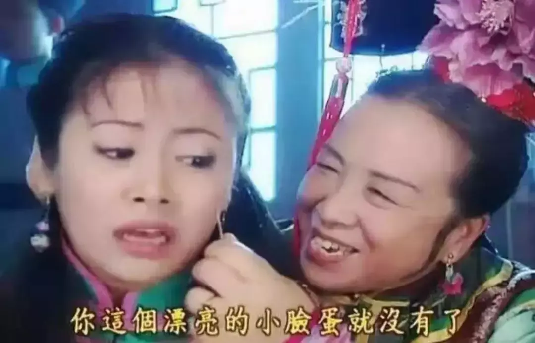 中國(guó)路邊的做燈箱廣告牌，我能笑一年8