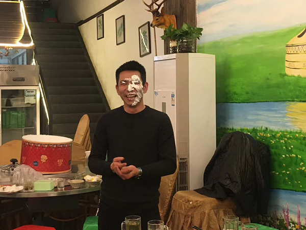 愿每個(gè)特殊的日子，都有鑫麗華家人們的陪伴